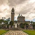 Plaza de Roma​. כיכר מרשימה בעיר העתיקה במנילה.